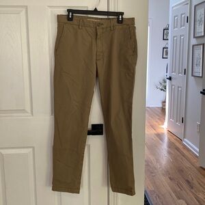 Banana Republic Lived In Chino Slim Fit